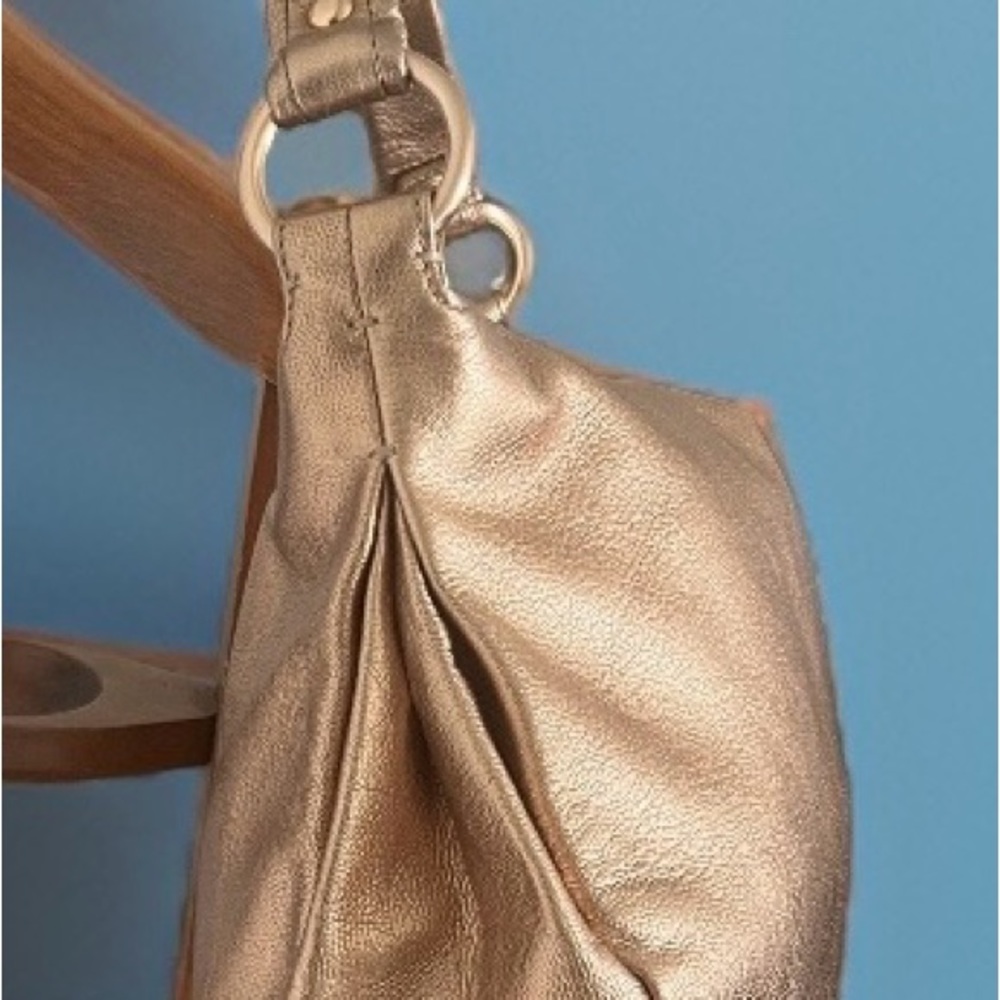 ❤️❤️❤️💕Coach Allie Leather Gold Shoulder Bag❤️❤️♥️💕 - Picture 4 of 16